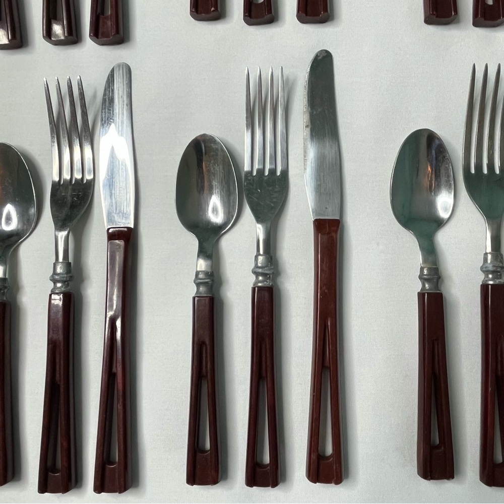 Vintage MCM Stanhome Stainless Steel Flatware with Brown Bakelite Handles. Set19